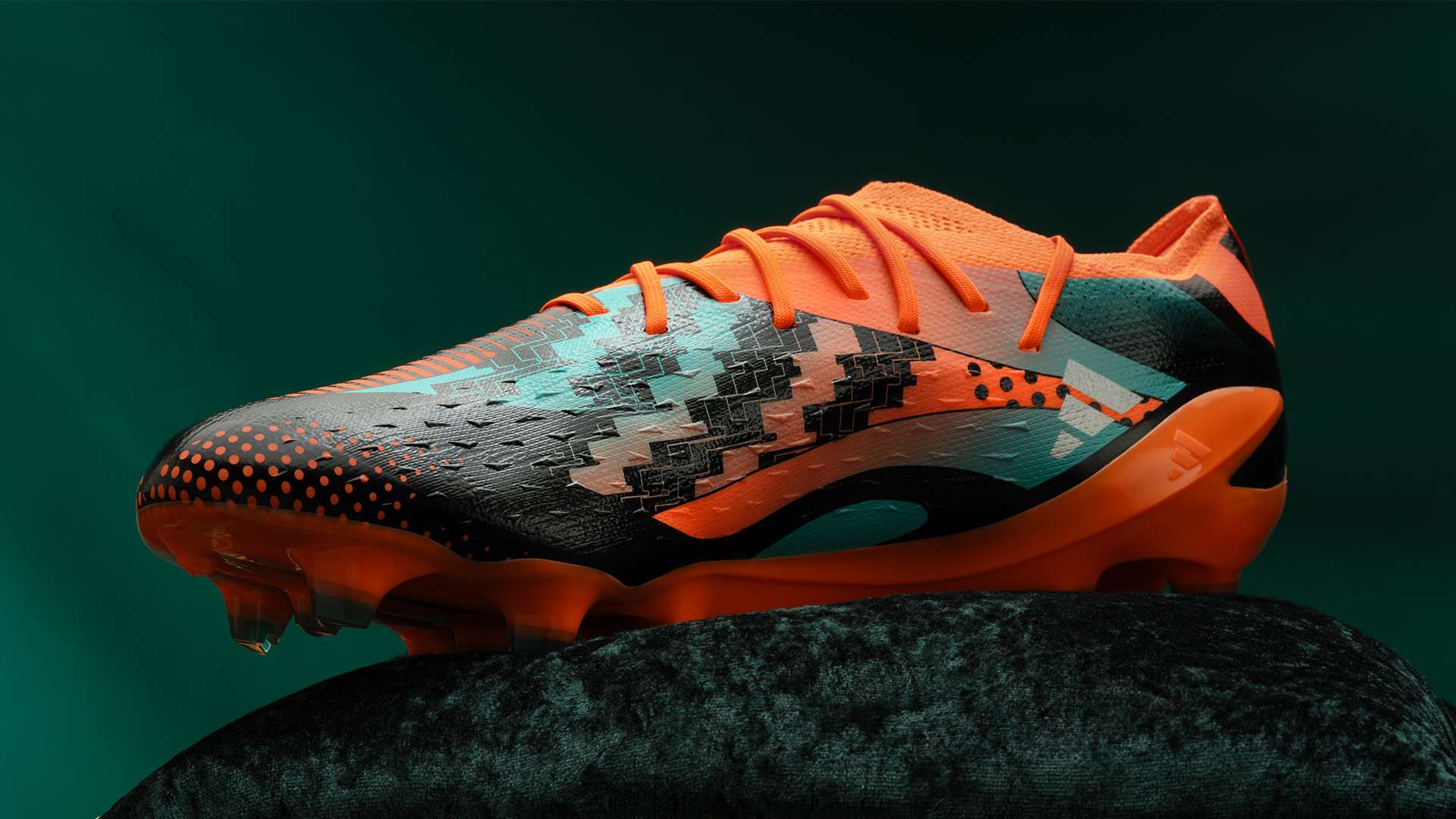 深圳南岭铁狼勇夺2023五超联赛冠军奖杯荣耀加冕